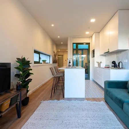 Apartment Exotic Flat With Shared Pool & Garden *