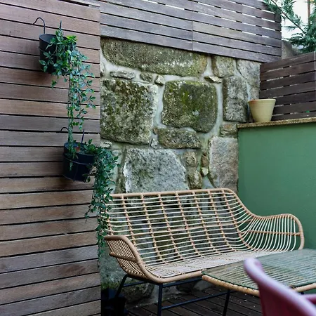 Apartment Exotic Flat With Shared Pool & Garden